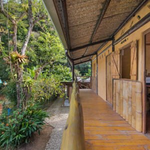 CHALÉ BRAVA CAMBURI